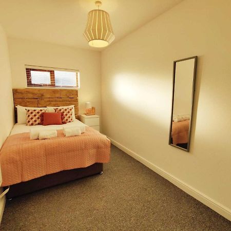 2 Ensuites, Garden, Smart Tv'S In All Rooms! Swansea Exteriör bild