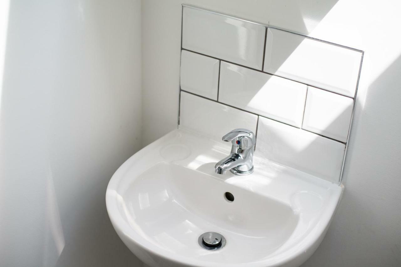 2 Ensuites, Garden, Smart Tv'S In All Rooms! Swansea Exteriör bild