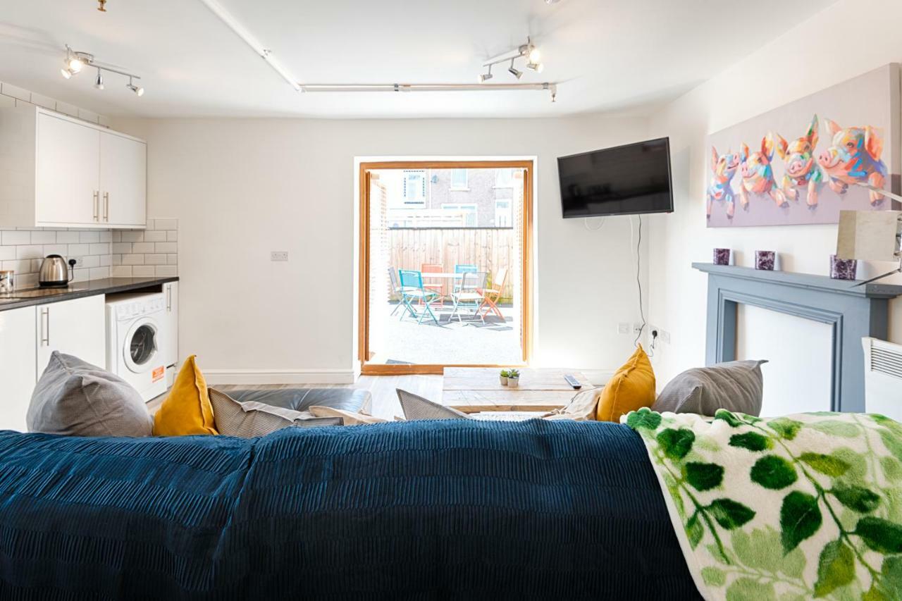 2 Ensuites, Garden, Smart Tv'S In All Rooms! Swansea Exteriör bild