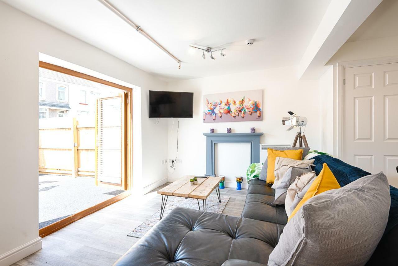 2 Ensuites, Garden, Smart Tv'S In All Rooms! Swansea Exteriör bild